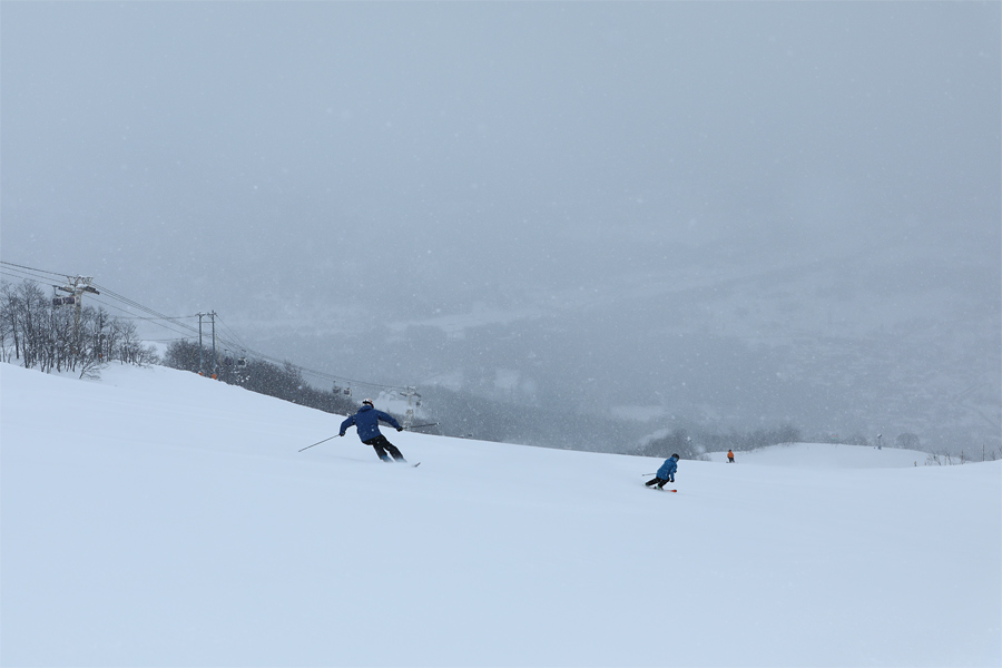 260cm / Snow & Clouds